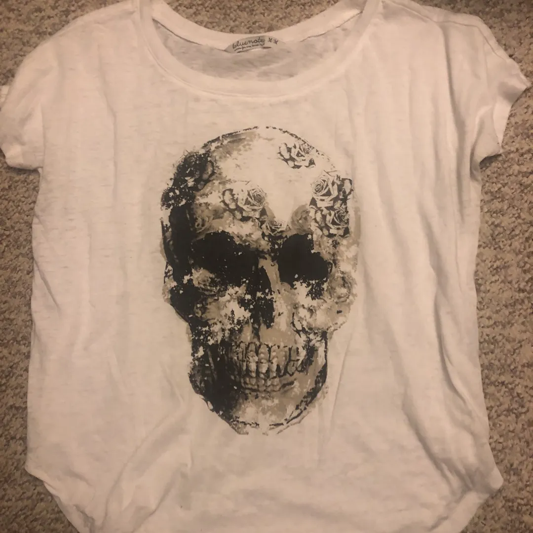 Large Skull Shirt photo 1