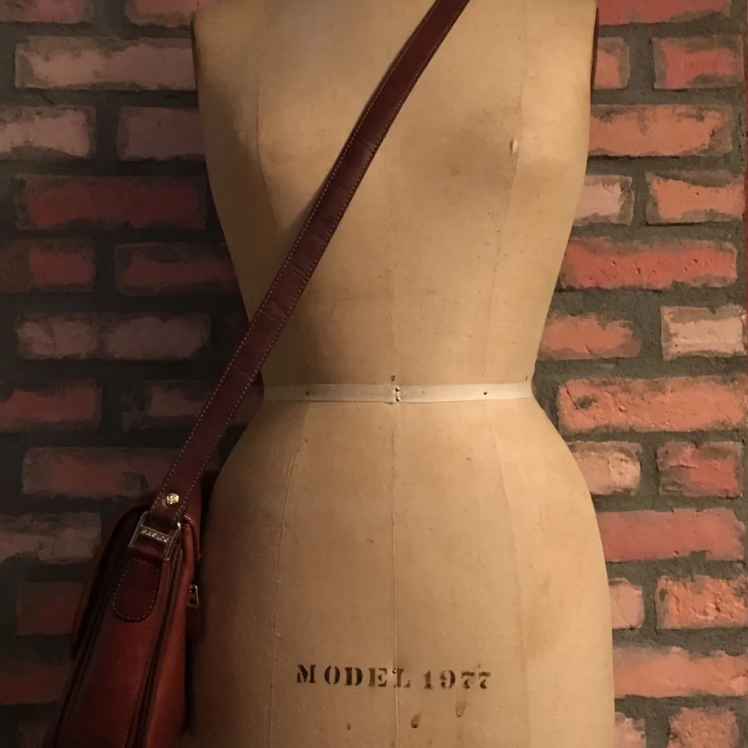 Vintage Leather Purse photo 3