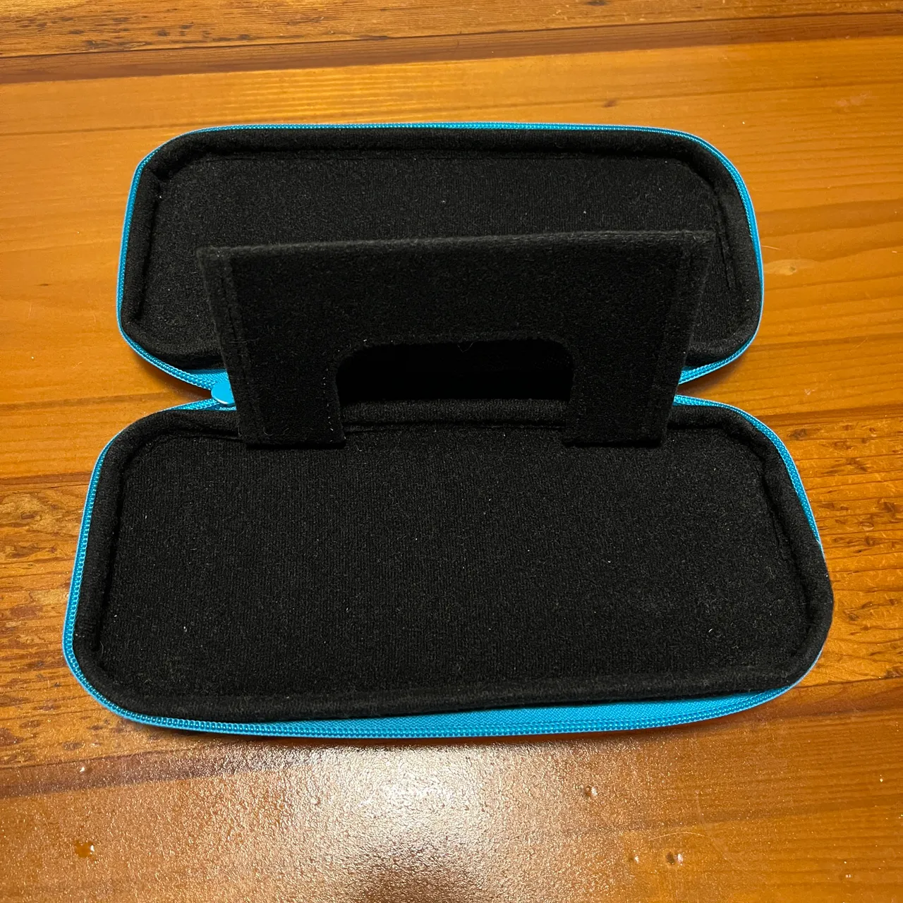 Nintendo Switch Carrying Case Neon Blue photo 5