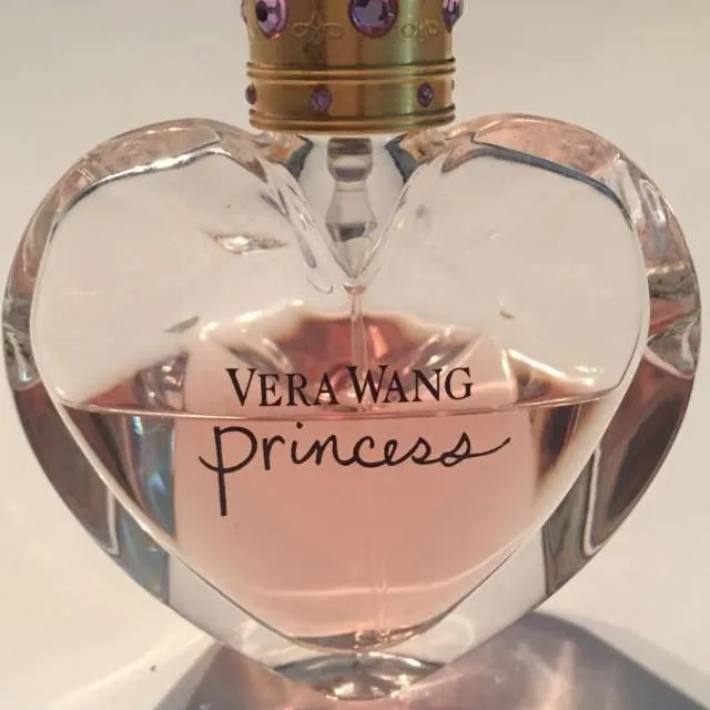 Vera Wang Perfume photo 1