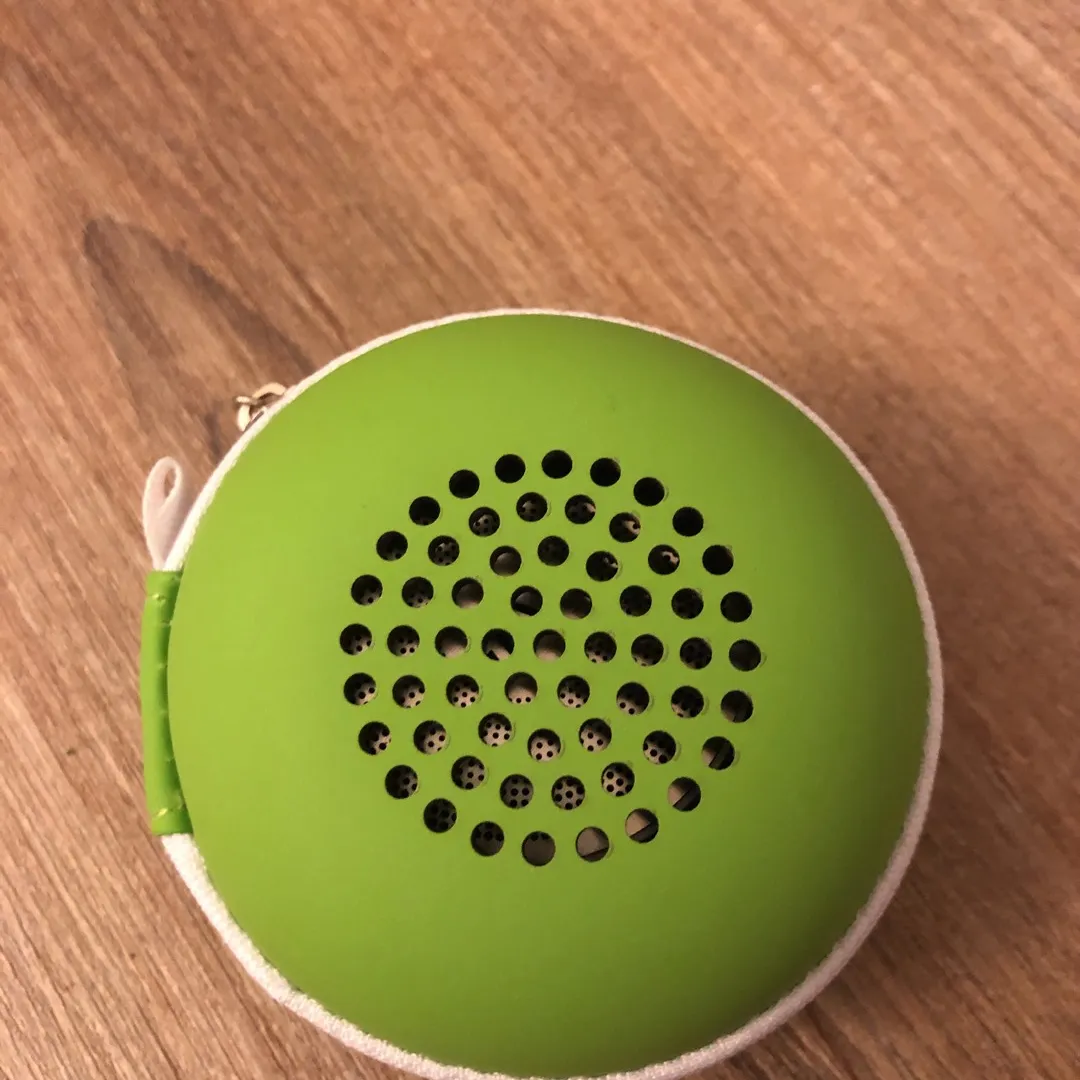 Wireless Portable Bluetooth Speaker photo 1