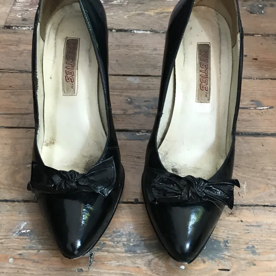 Vintage Patent Leather Pumps With Bow - Size 7.5 photo 1