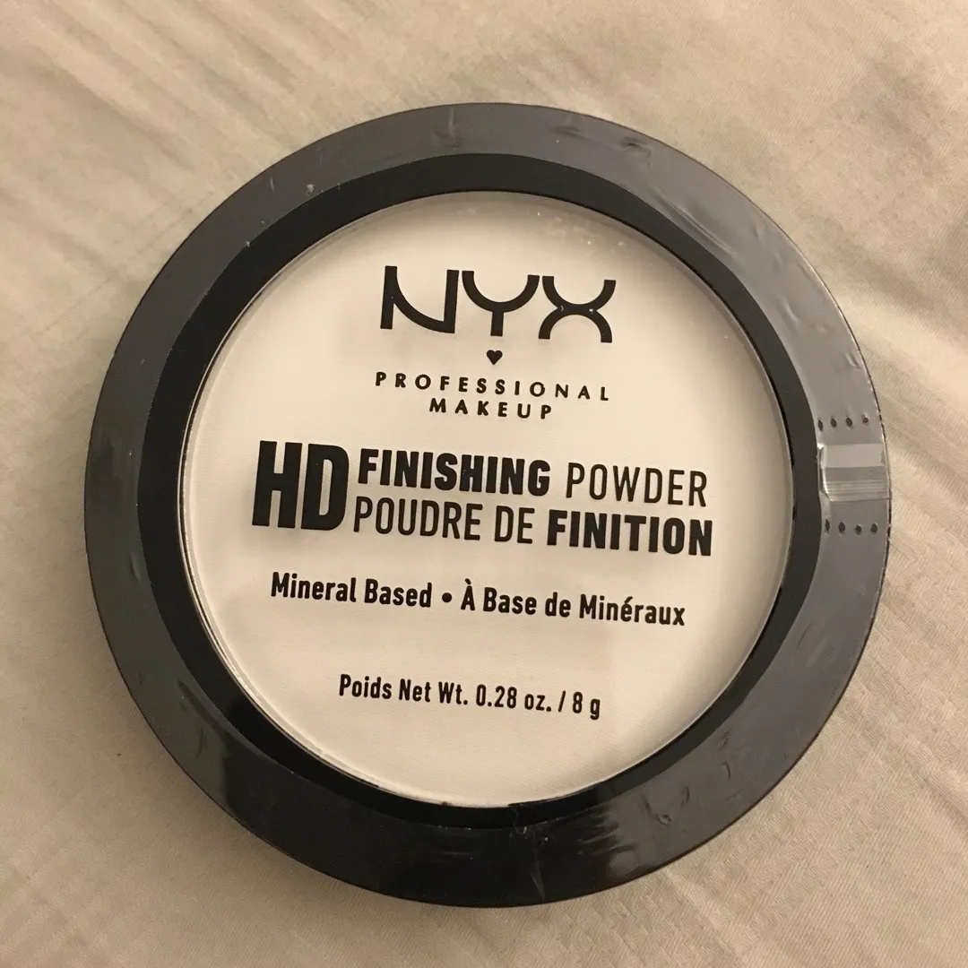 NYX HD Finishing Powder photo 1