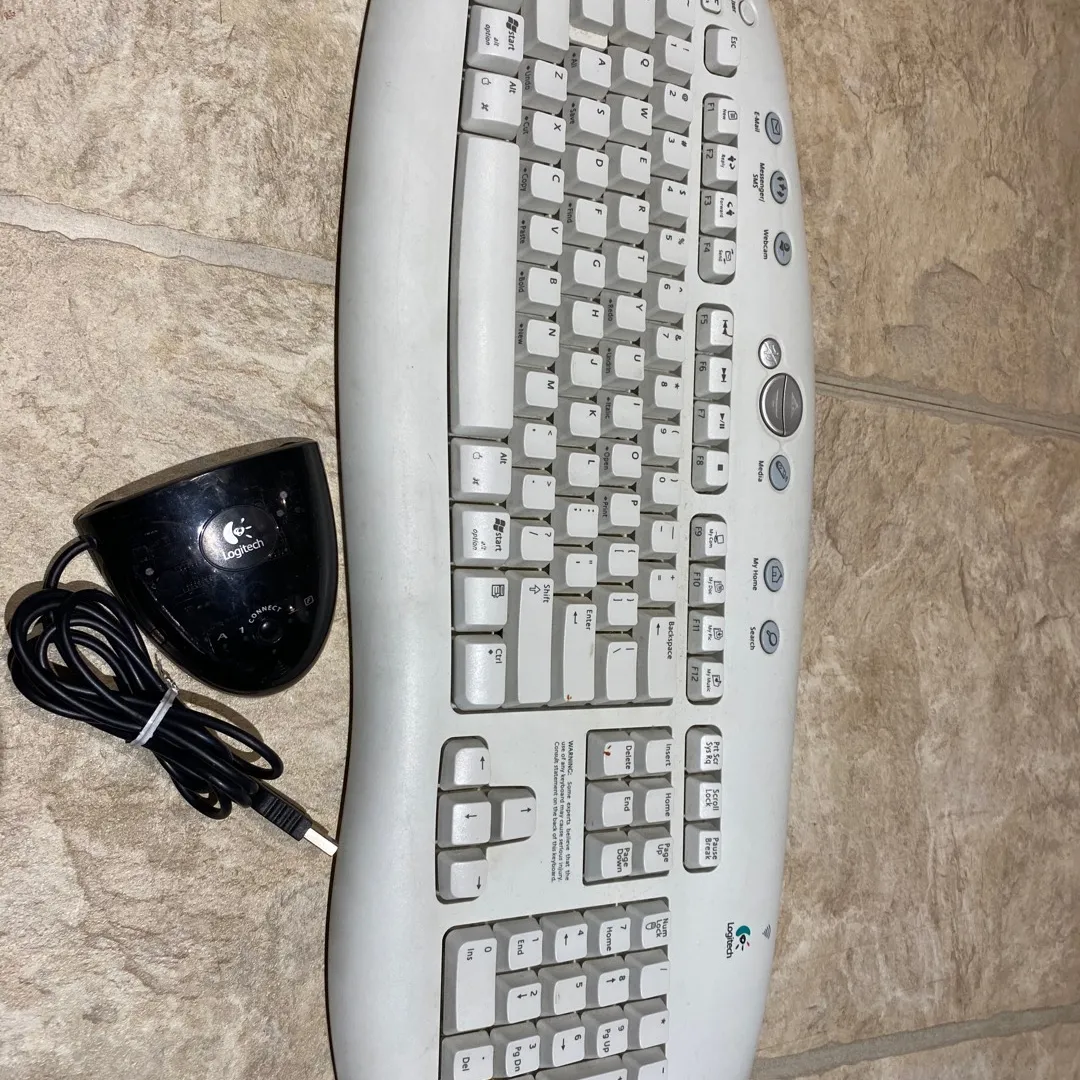 wireless keyboard photo 1
