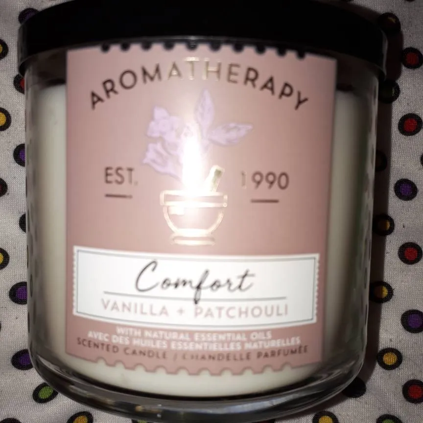 Vanilla & Patchouli Scented Candle photo 1