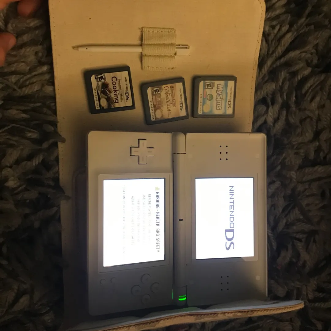 Nintendo DS With 3 Games photo 1