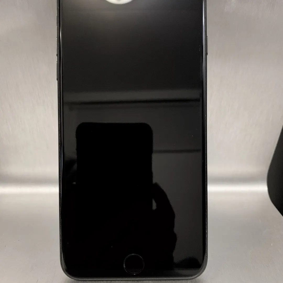 iPhone 7 Plus -Matte Black 32 GB Unlocked photo 6