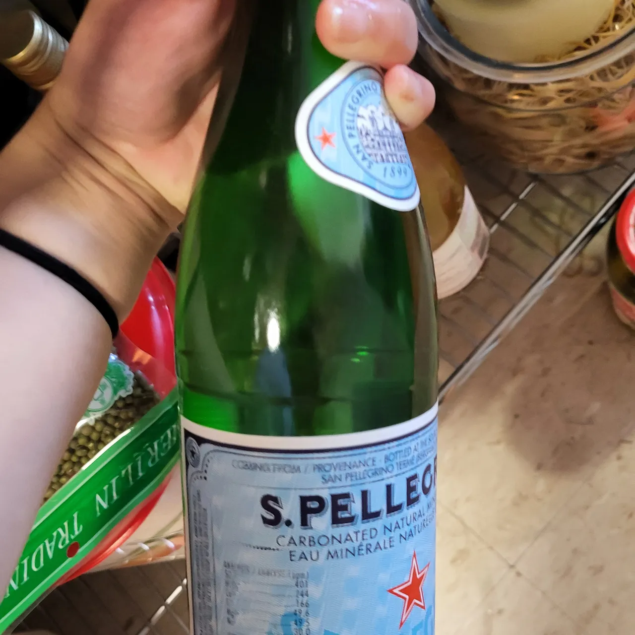 Carbonated Sparkling Water  photo 1