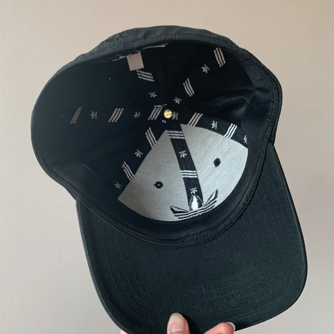 Black Adidas Cap 🧢 photo 6