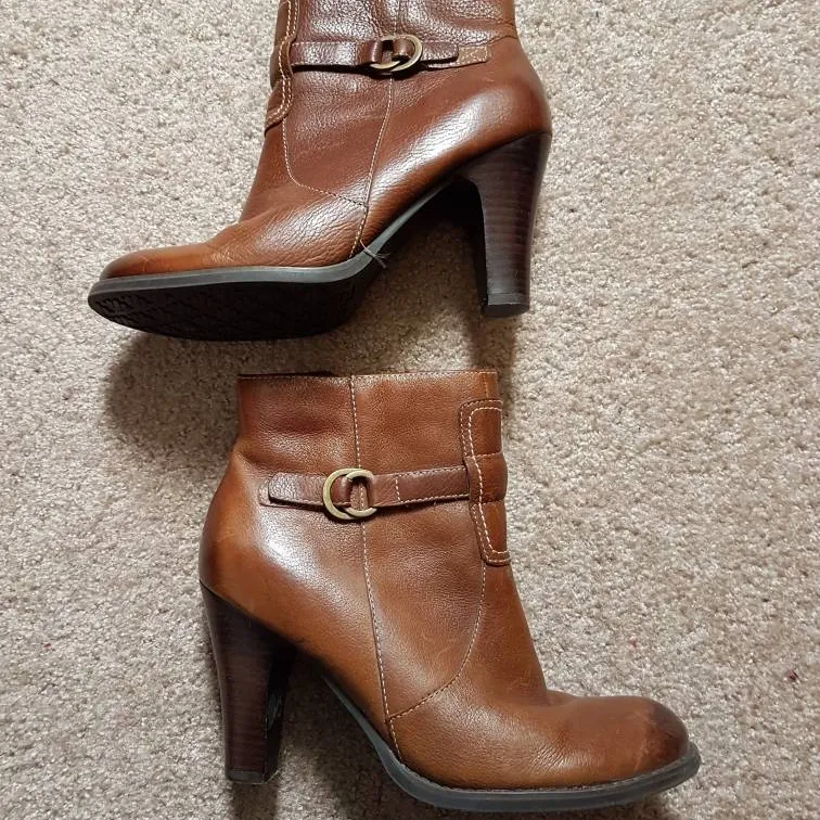 Leather boots - women's 8 1/2 photo 1