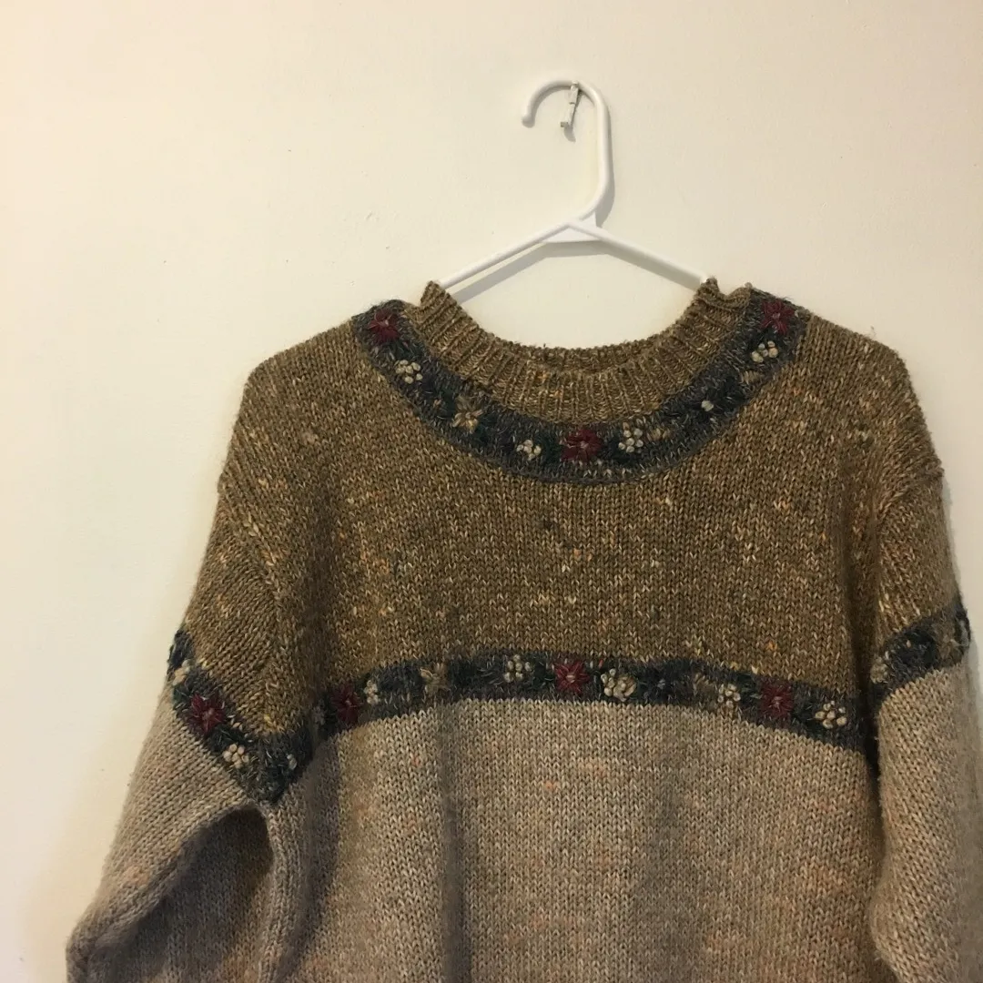 Cosy Vintage Sweater photo 3