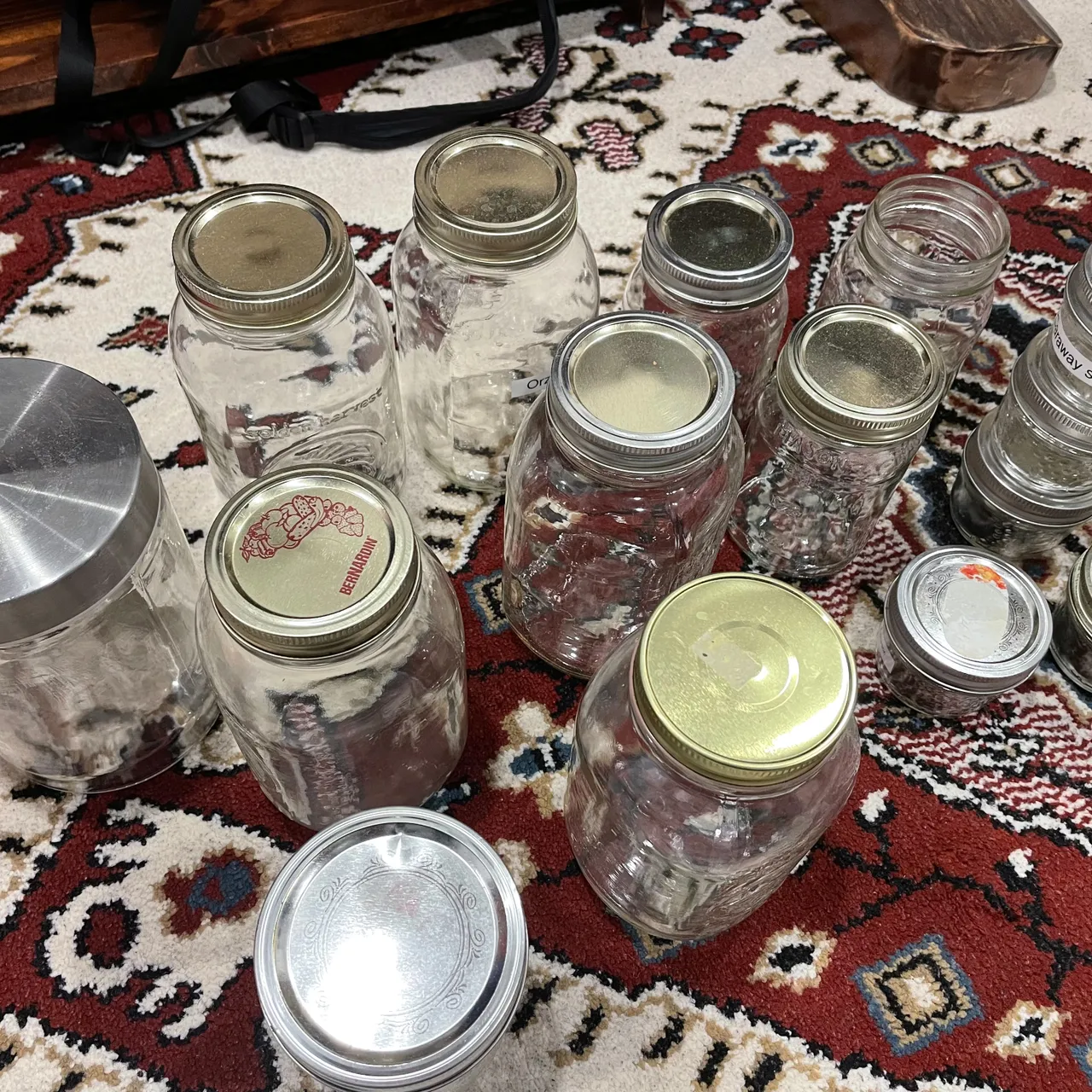Assorted jars  photo 4