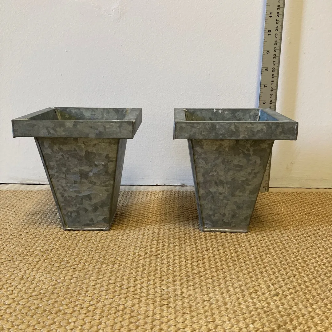 2 x 6” Metal Planters photo 1
