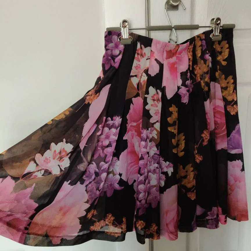 New Floral Skirt Joe Fresh photo 3