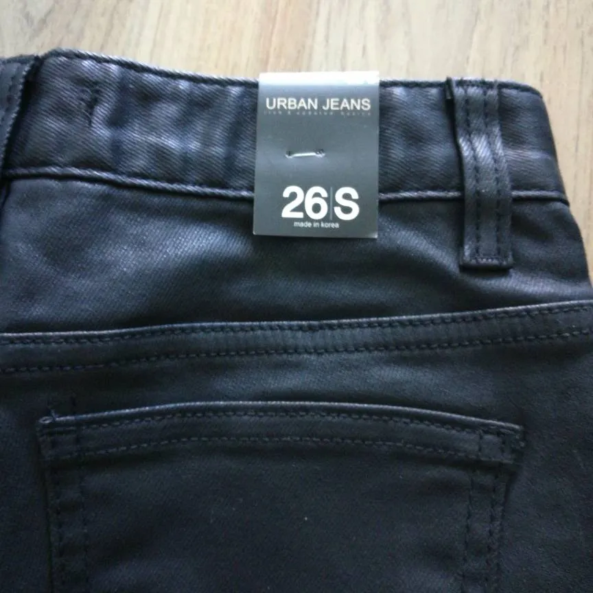 BNWT Faux Leather Shorts Size XS photo 4