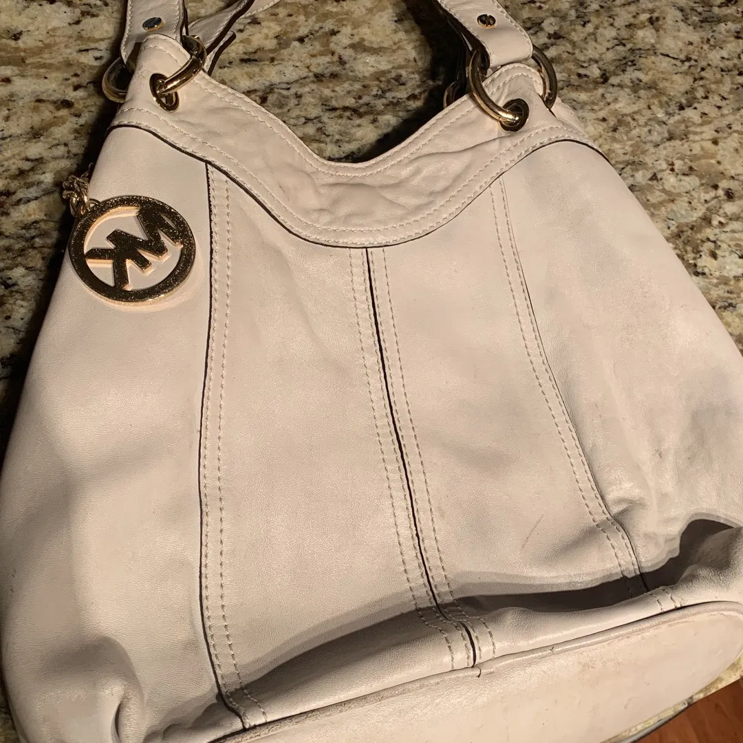 Cream Michael Kors Purse With Gold Accents photo 4