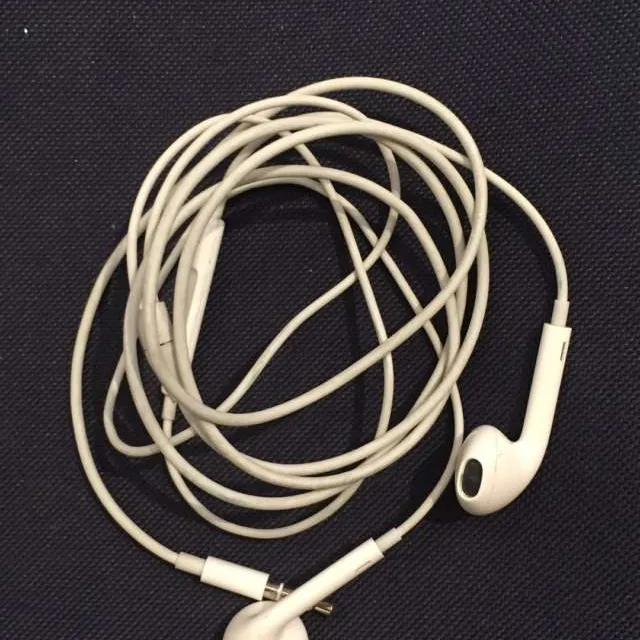 #Apple Headphones photo 1