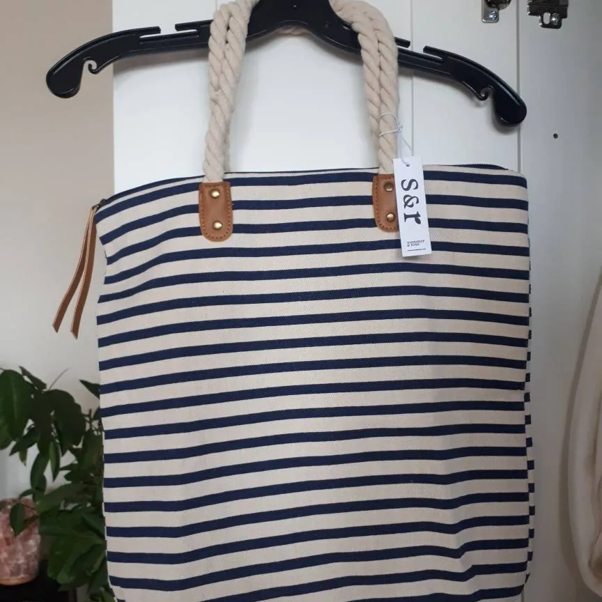 BNWT Summer & Rose Brittany Tote photo 1