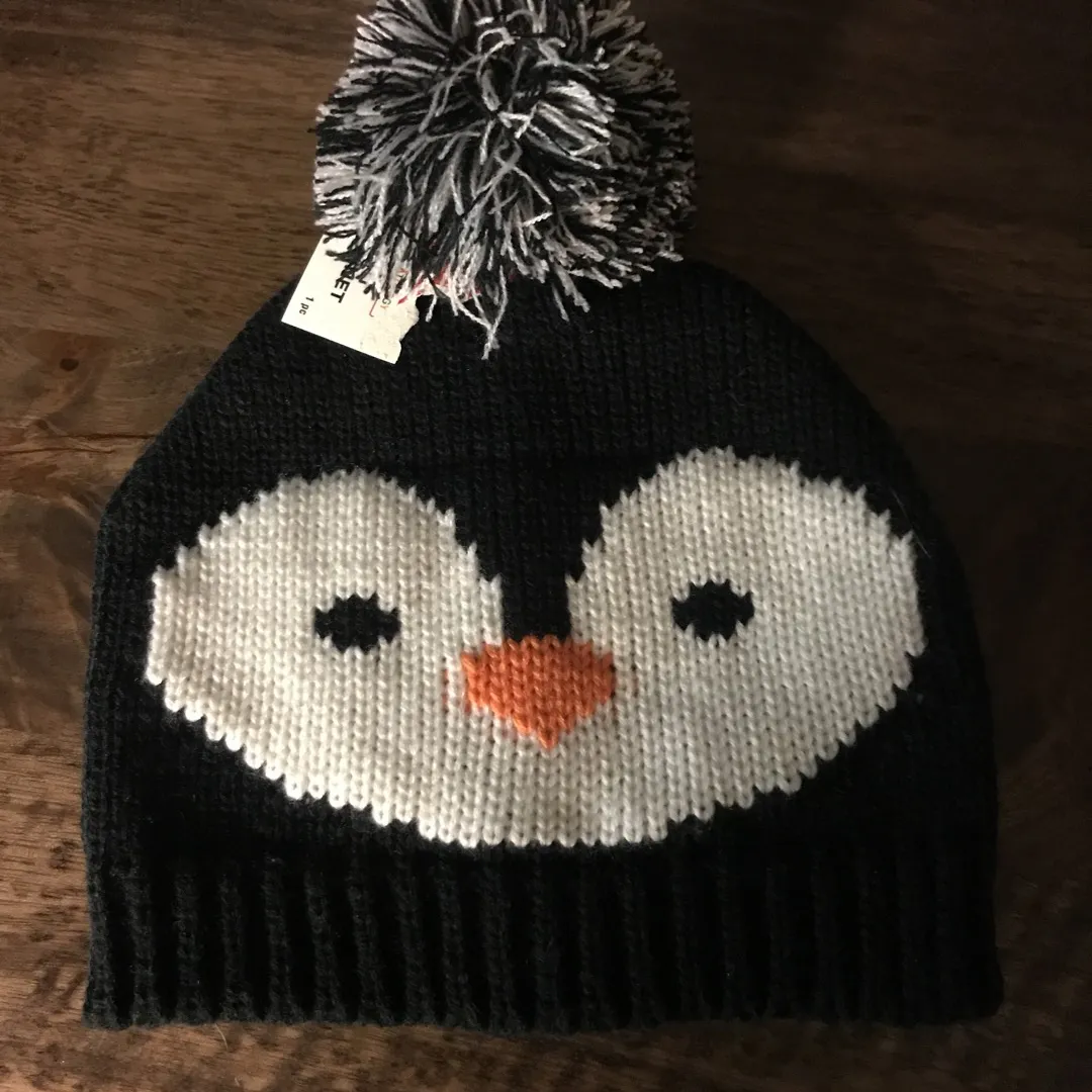 Brand New Kids Penguin Hat photo 1