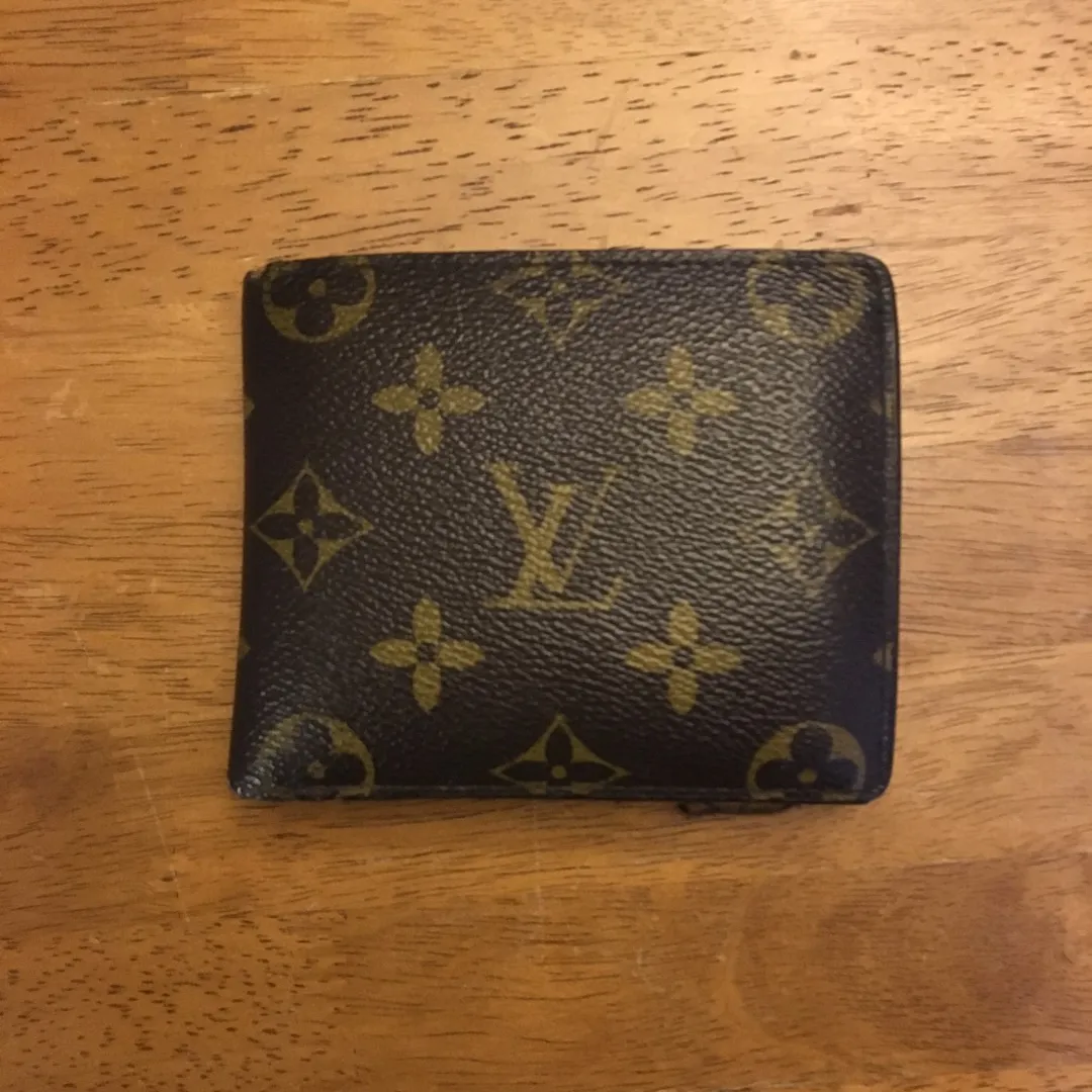 Louis Vuitton Wallet photo 1