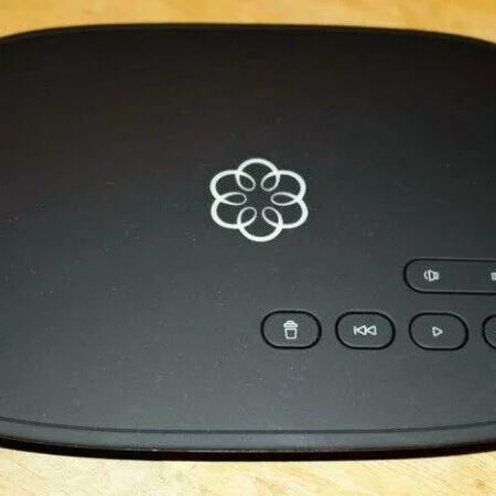 Ooma VOIP phone Modem With Free Phone Line photo 3