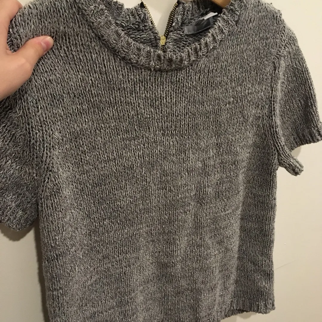 Grey Short Sleeve Sweater photo 1
