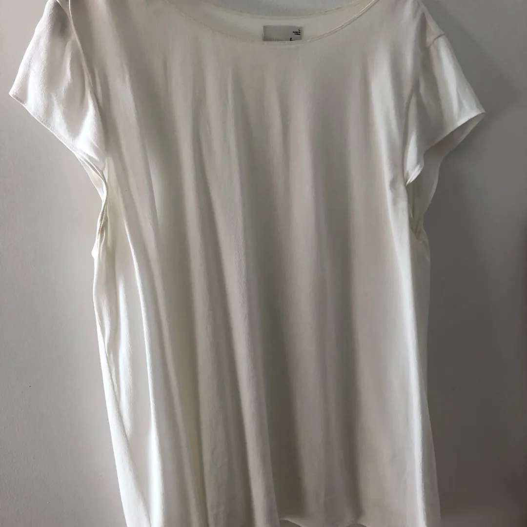 Aritzia (Wilfred Free) White Top - Size Large photo 1
