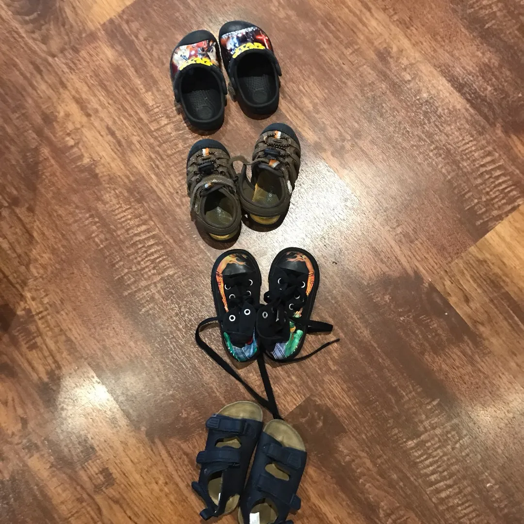 Size 6 Toddler Shoes photo 1
