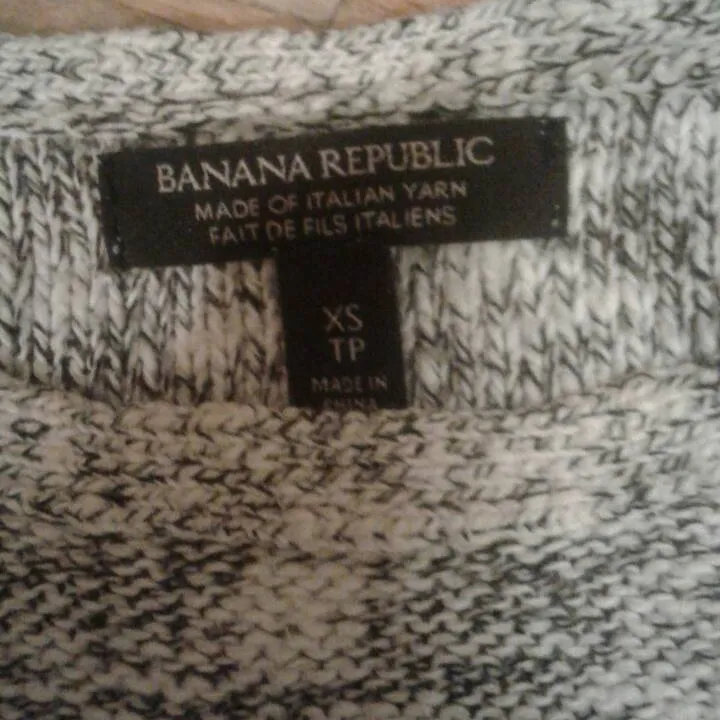 Banana Republic Men's Sweater Small photo 3