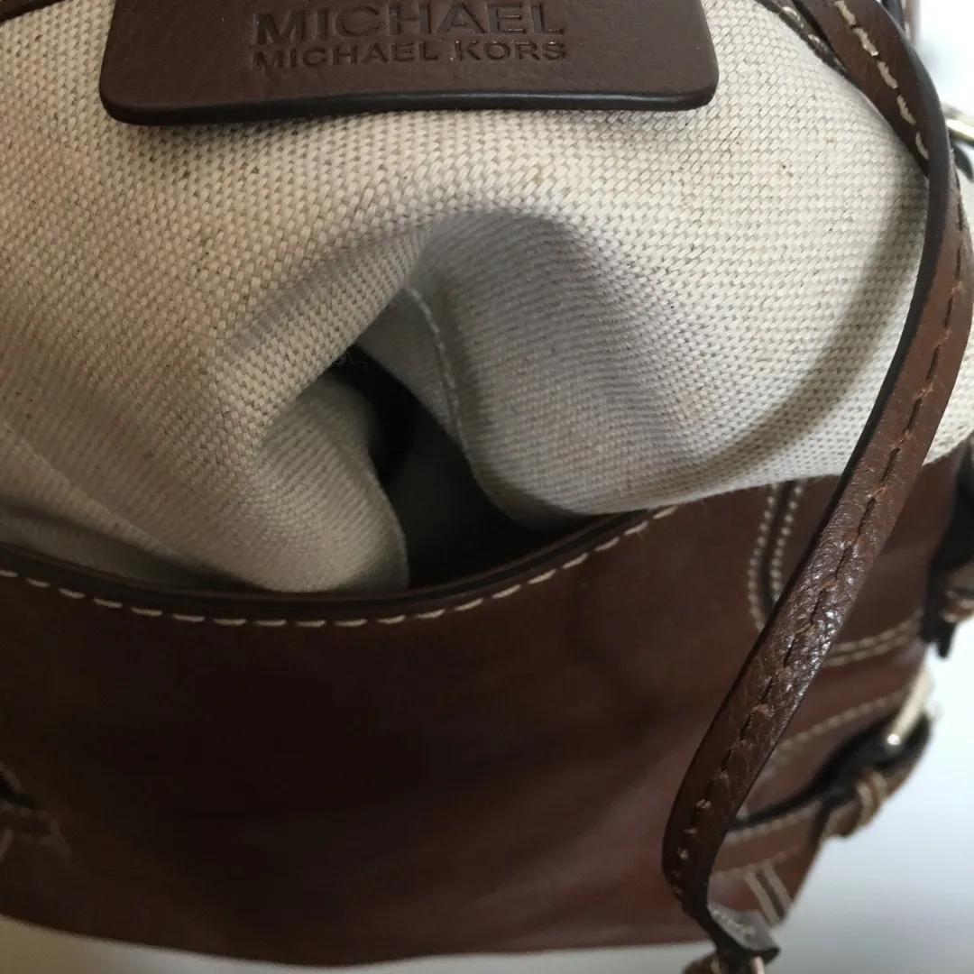 Brown Leather Michael Kors Medium Shoulder Bag photo 8