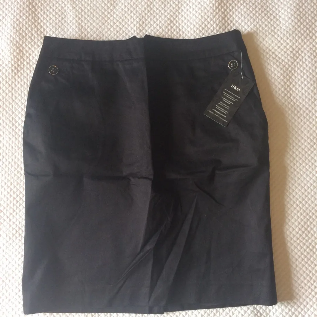 BNWT Black Skirt For Work Or Whichever Occasion photo 1