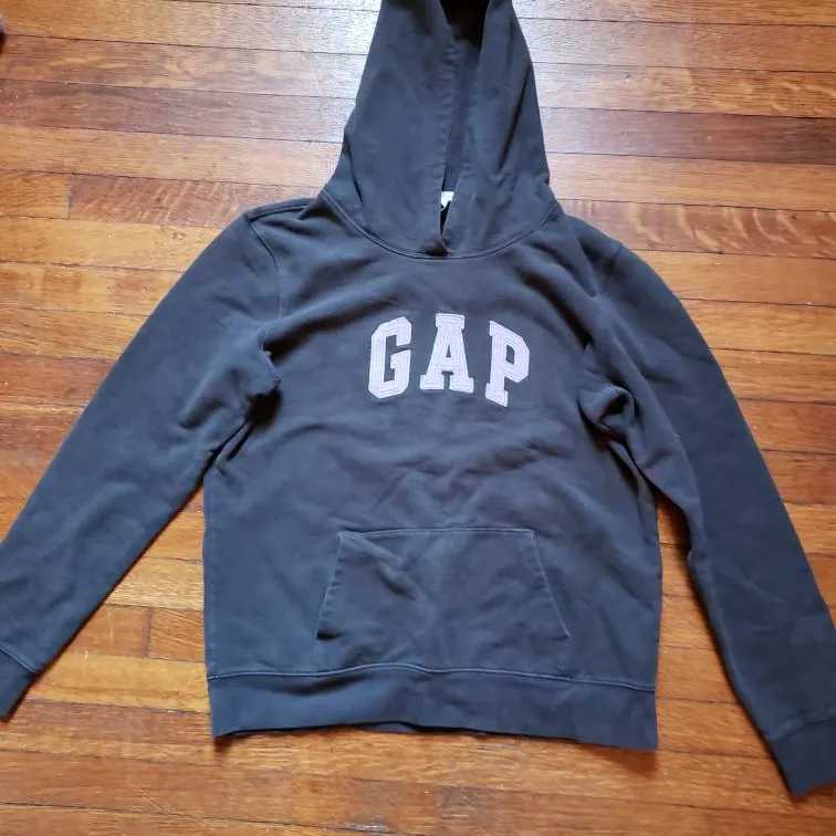 Gap Sweatshirt photo 1