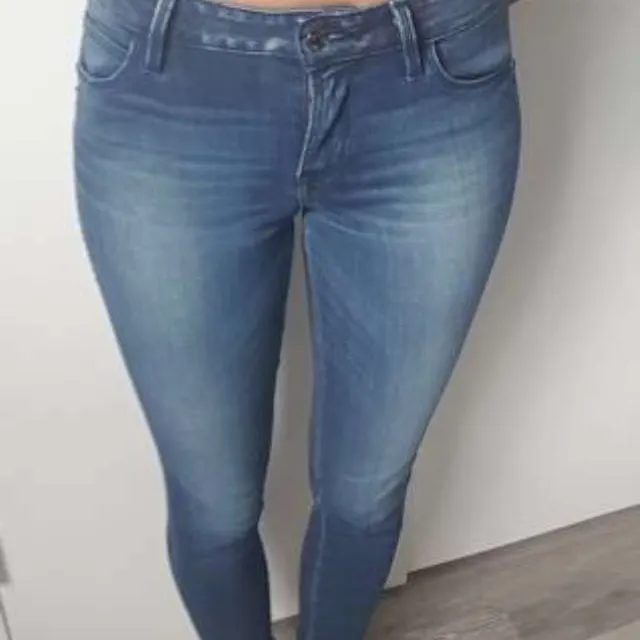 Guess Jeans Size 24 photo 1