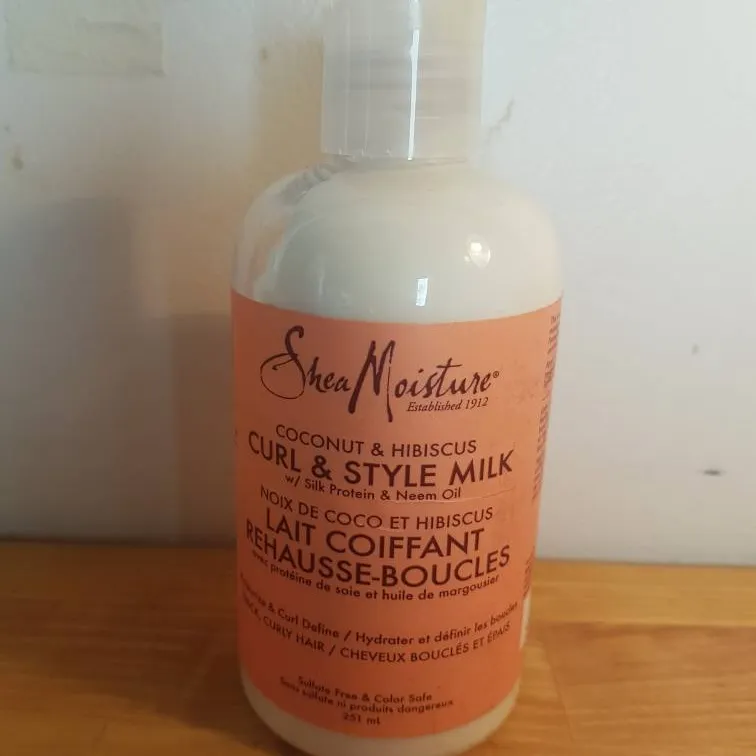 Shea Moisture Curl & Style Milk photo 1