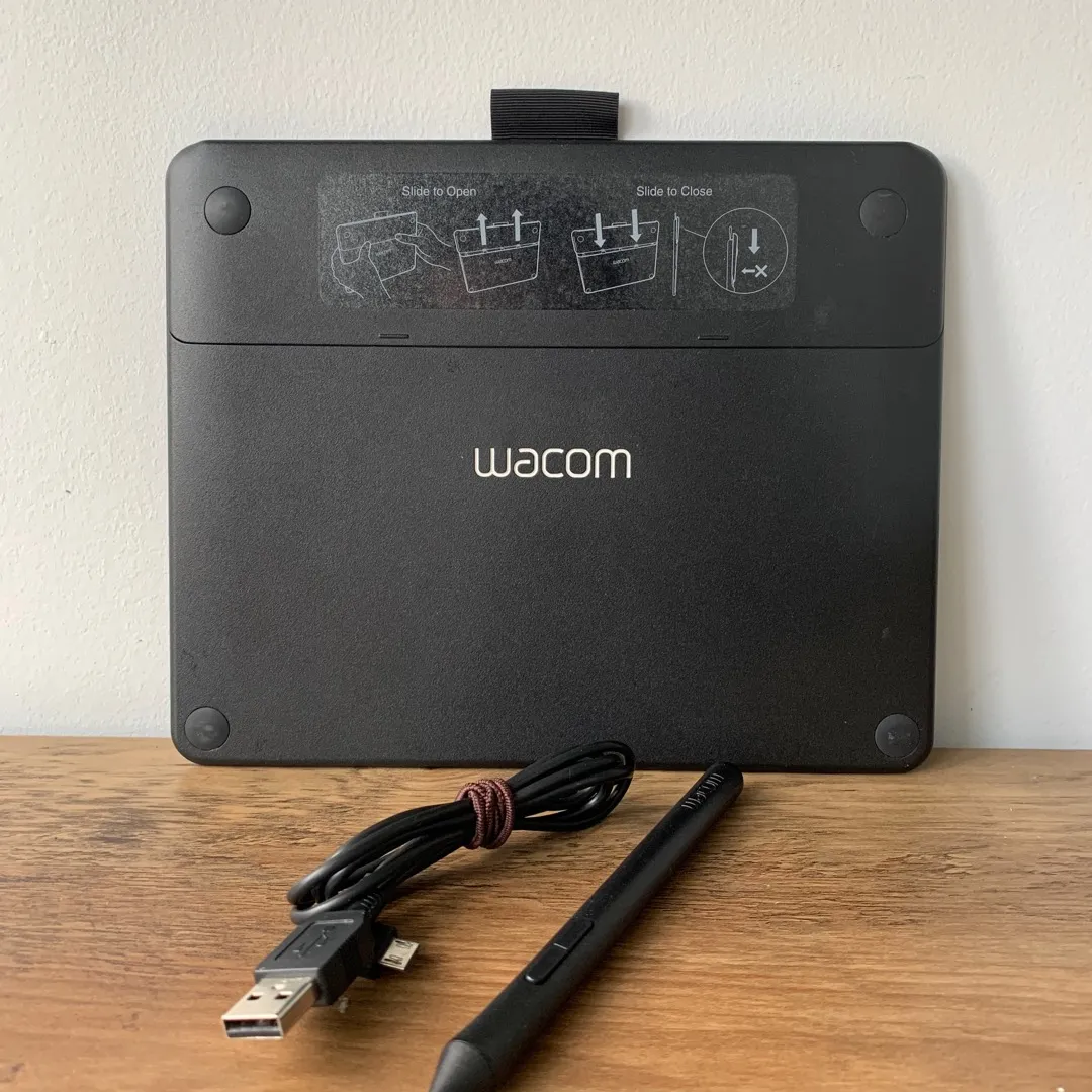 EUC Wacom Intuos Pen & Touch Drawing Tablet photo 3