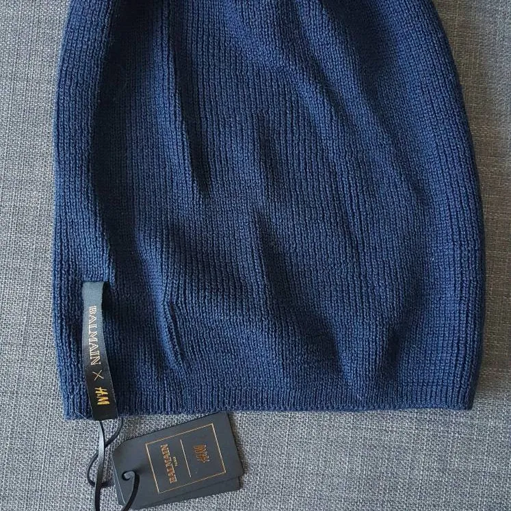blue h&m x Balmain knit cap photo 1