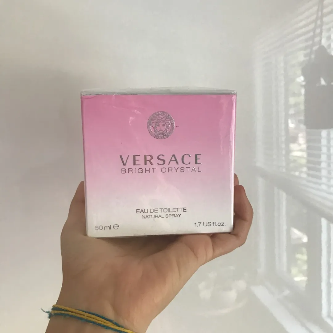 Versace Bright Crystal Perfume photo 1