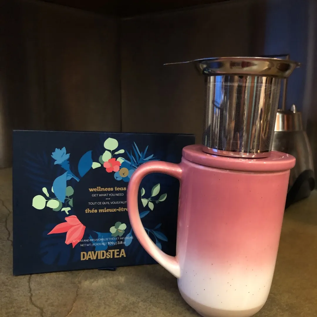 David’s Tea Ceramic Mug With Infuser And Tea Set photo 1