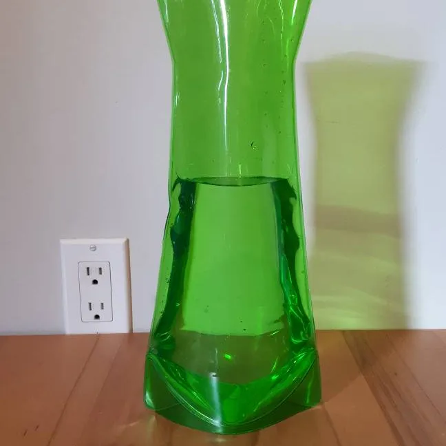 Green Plastic Collapsible Vase photo 1