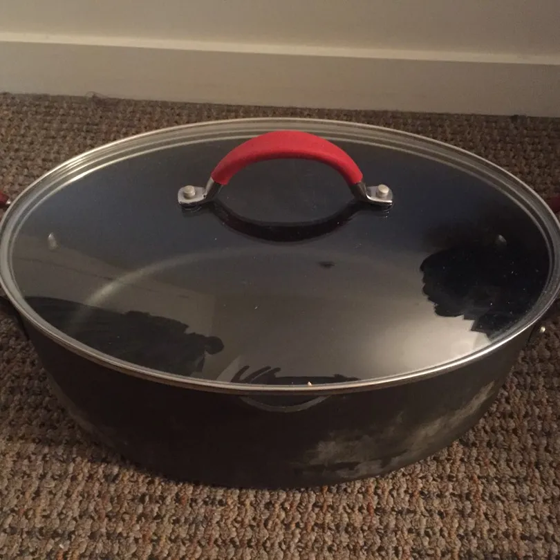 Wide Non-stick Pot With Glass Lid photo 1