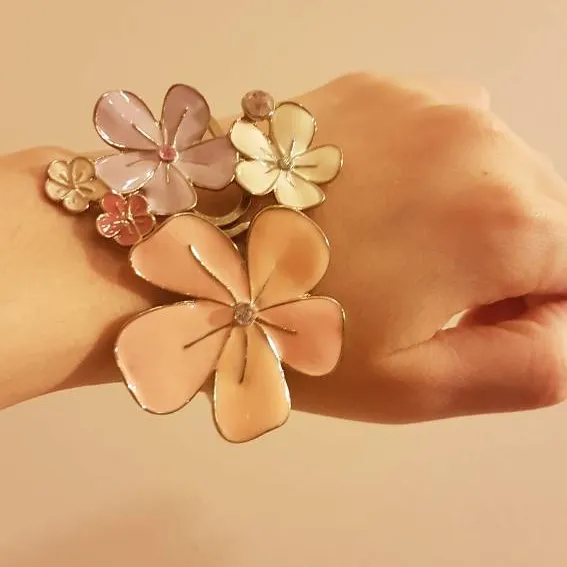 Flower Bracelet photo 1
