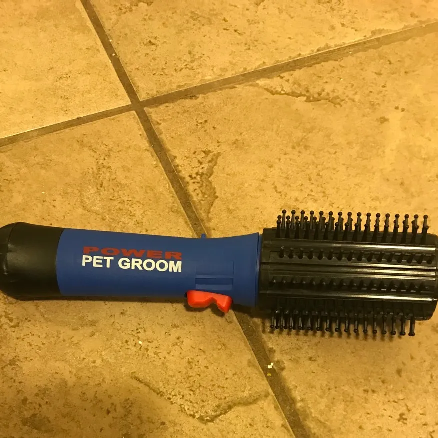 Pet Grooming Brush photo 1