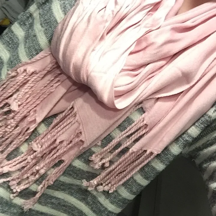 pink scarf!! photo 1