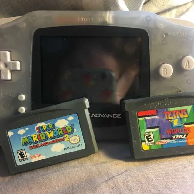 Game Boy Advance + Tetris + Super Mario World photo 1