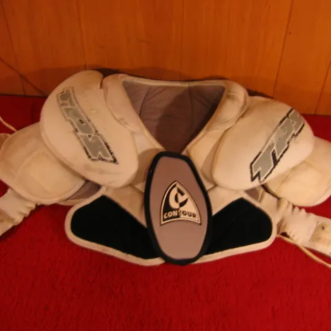 Hockey Shoulder Pads photo 1