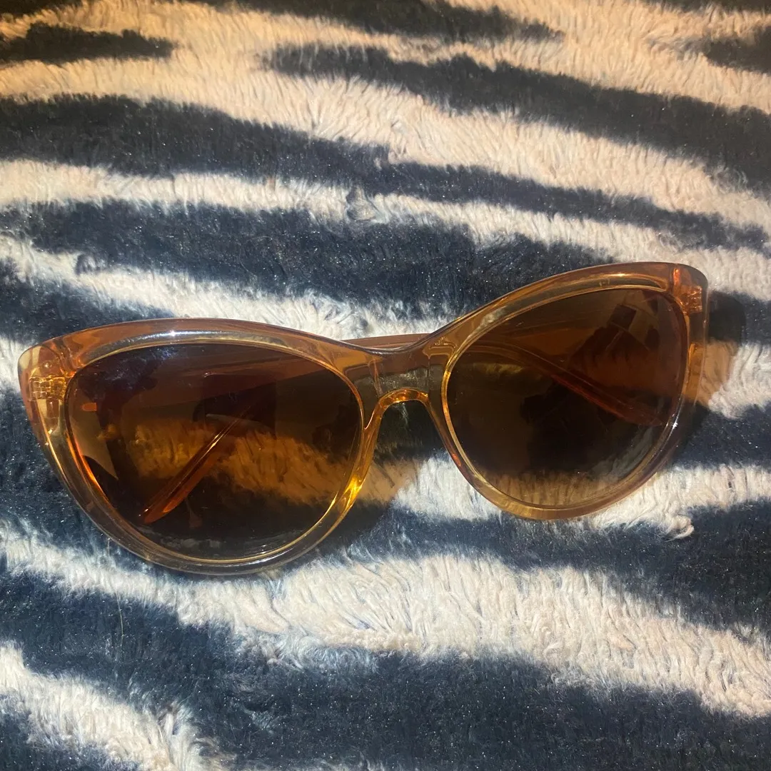 Betsey Johnson Sunglasses photo 1