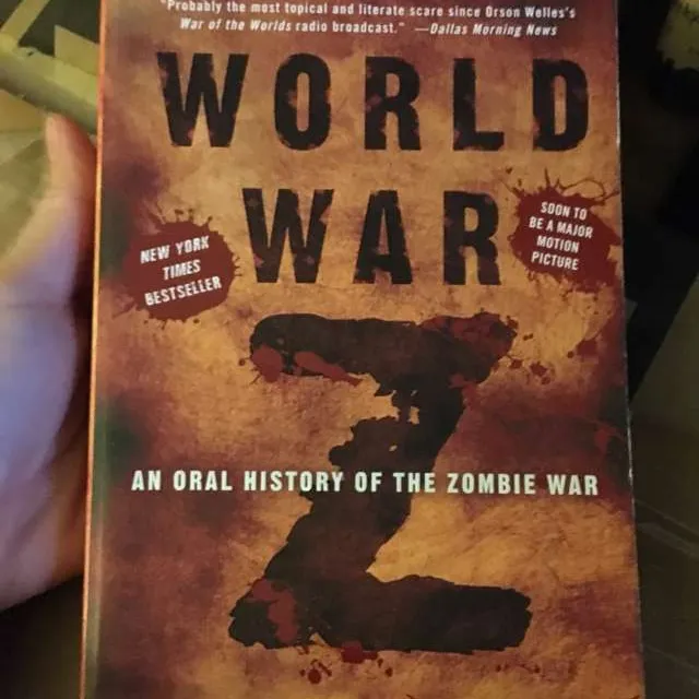 World War Z (softcover) photo 1