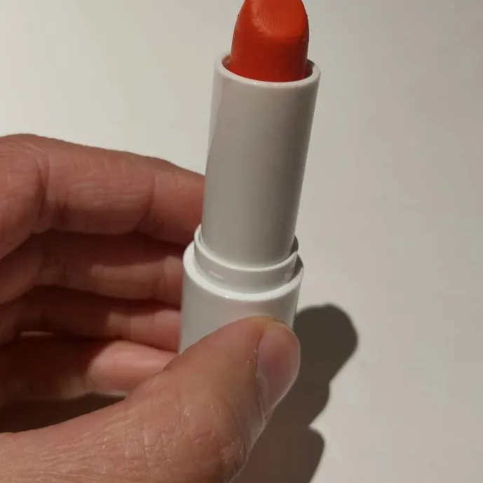 🆓 Orange Lipstick - Joe Fresh Tigerlily photo 1