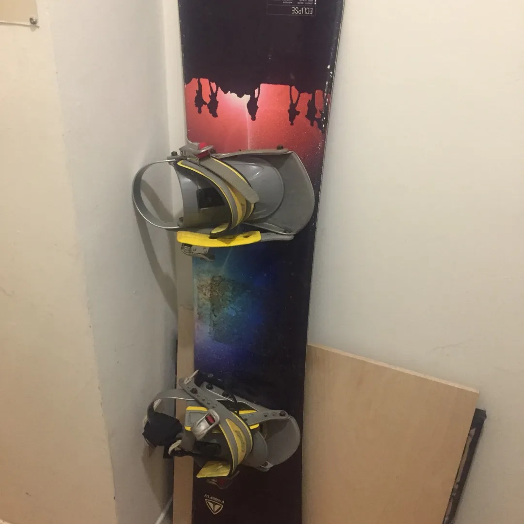 Firefly snowboard w/ liquid bindings photo 1
