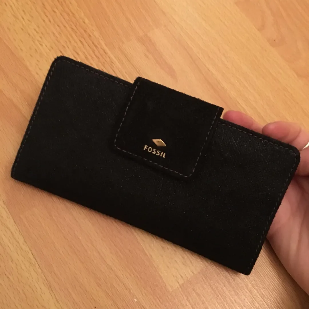 Brand NEW Fossil Wallet photo 1